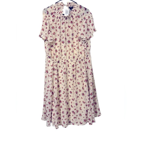 Torrid Plus Size 2 (2X / 18-20) White Floral Chiffon Flutter-Sleeve Dress – Flow - Picture 3 of 10